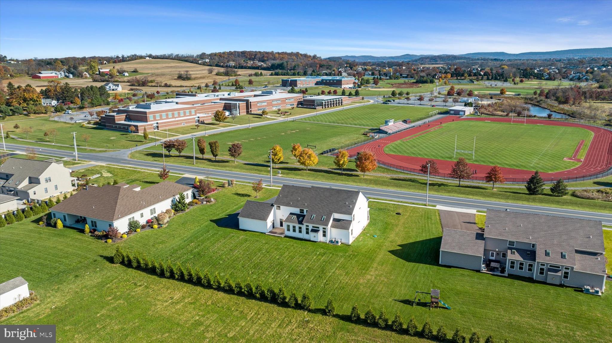 GREEN VALLEY CROSS - Residential
