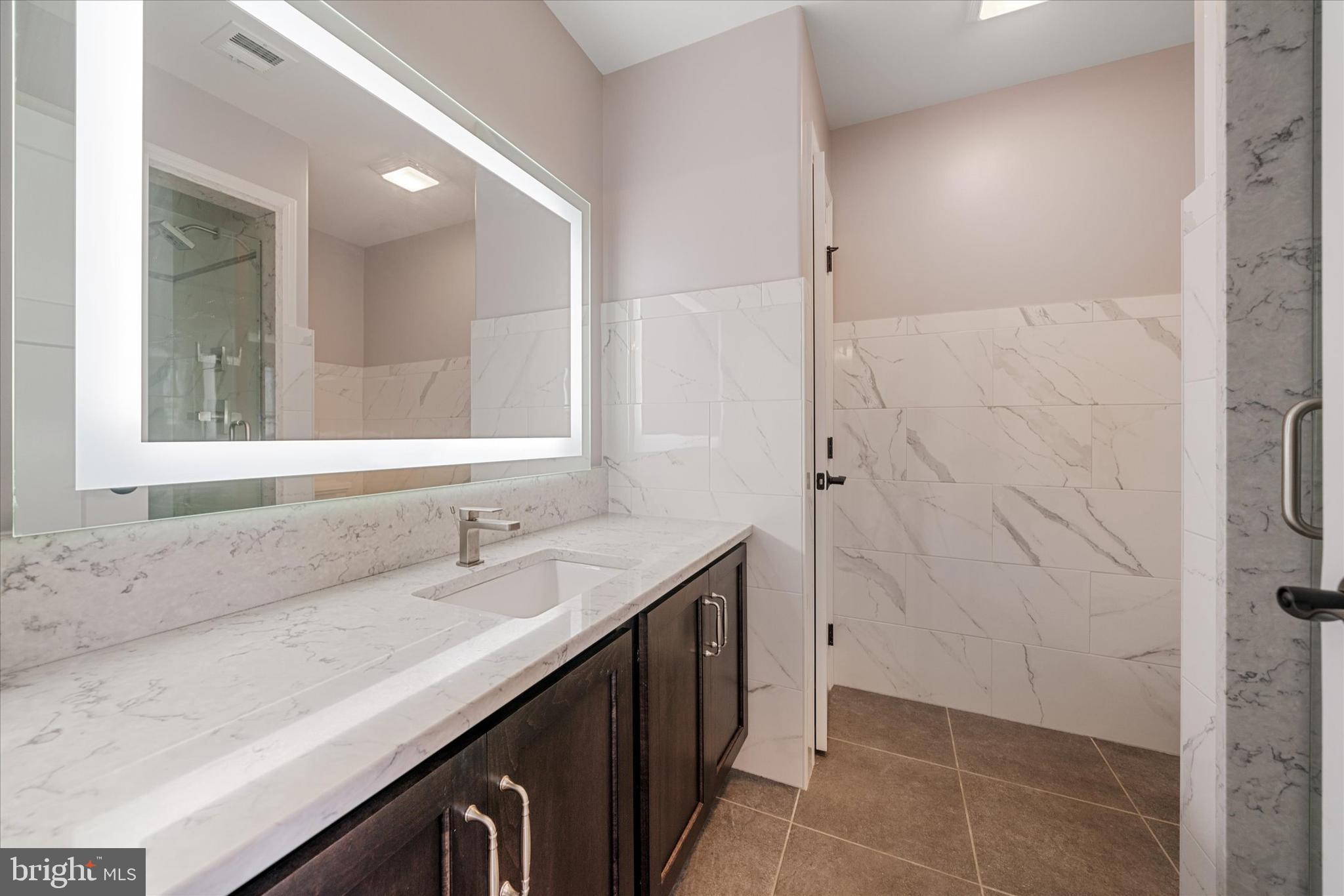 GREEN VALLEY CROSS - Residential