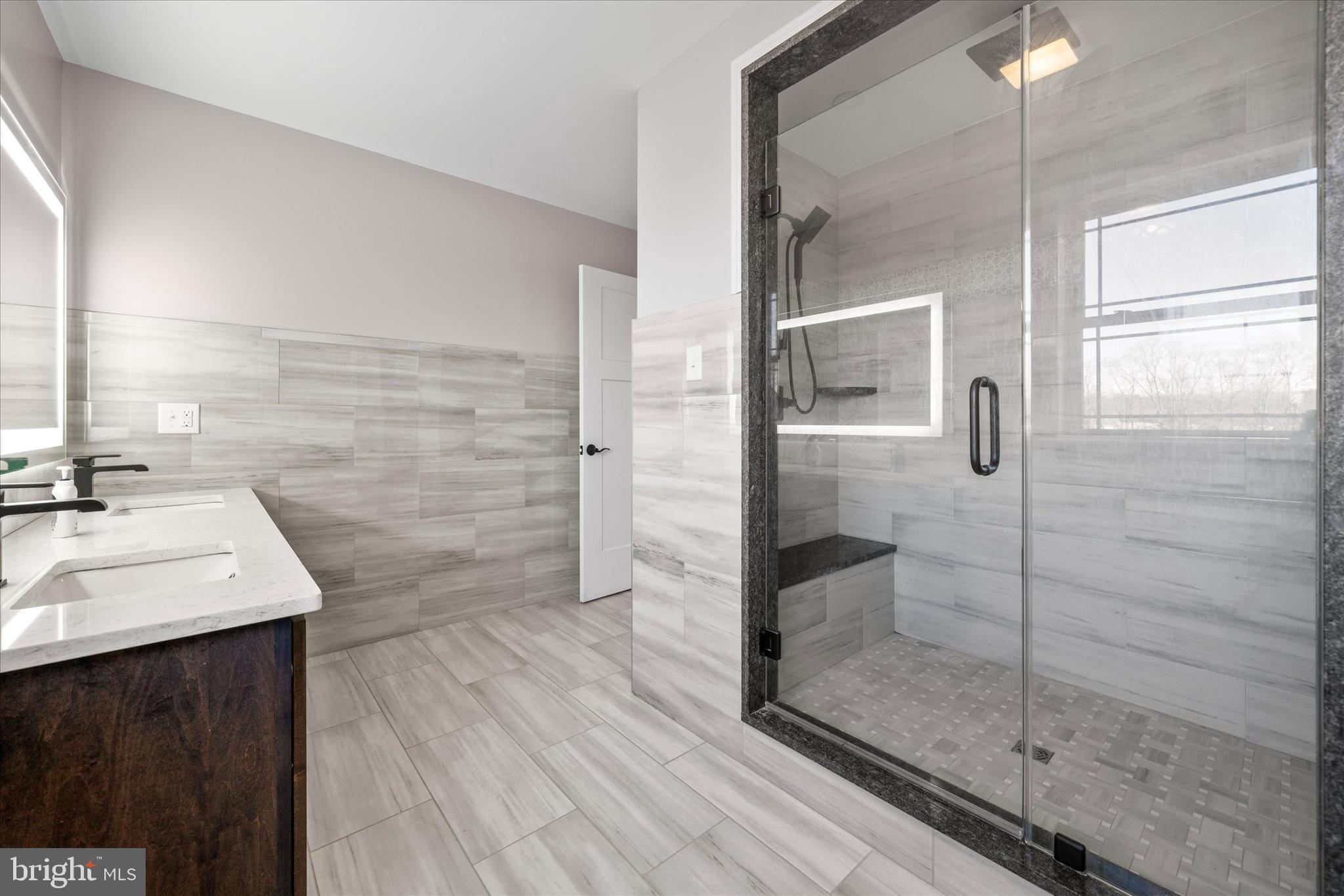 GREEN VALLEY CROSS - Residential