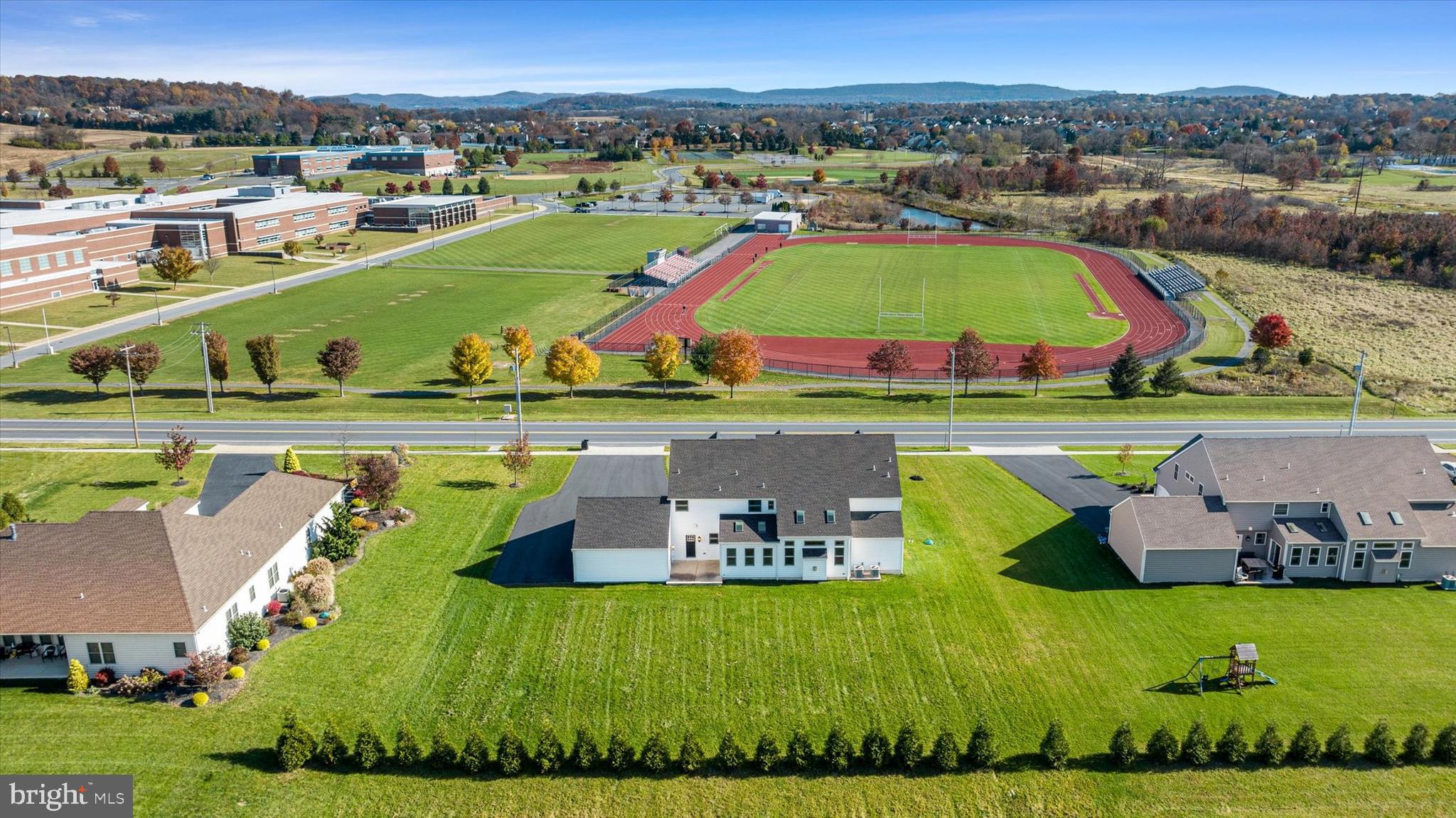 GREEN VALLEY CROSS - Residential