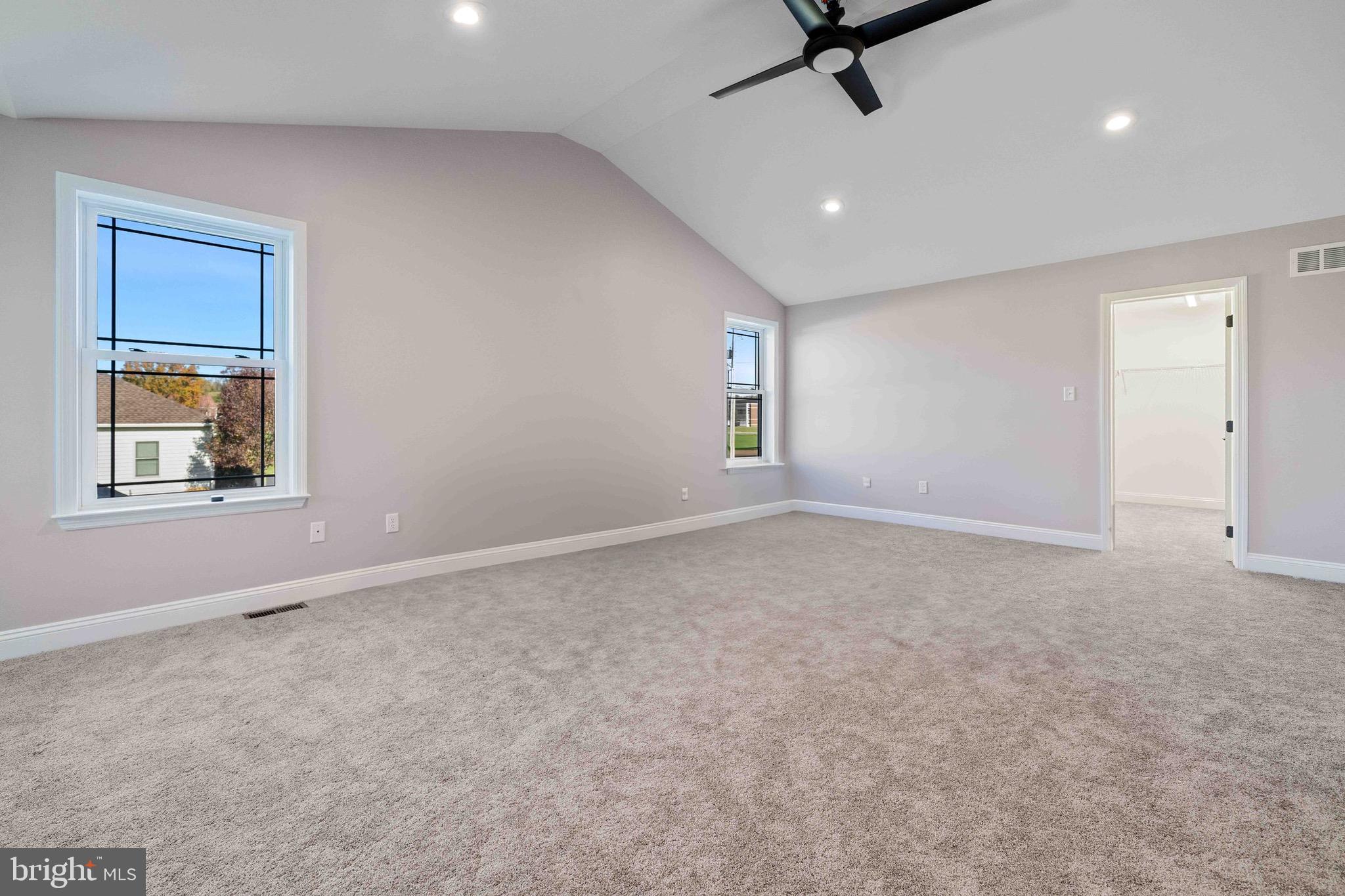 GREEN VALLEY CROSS - Residential