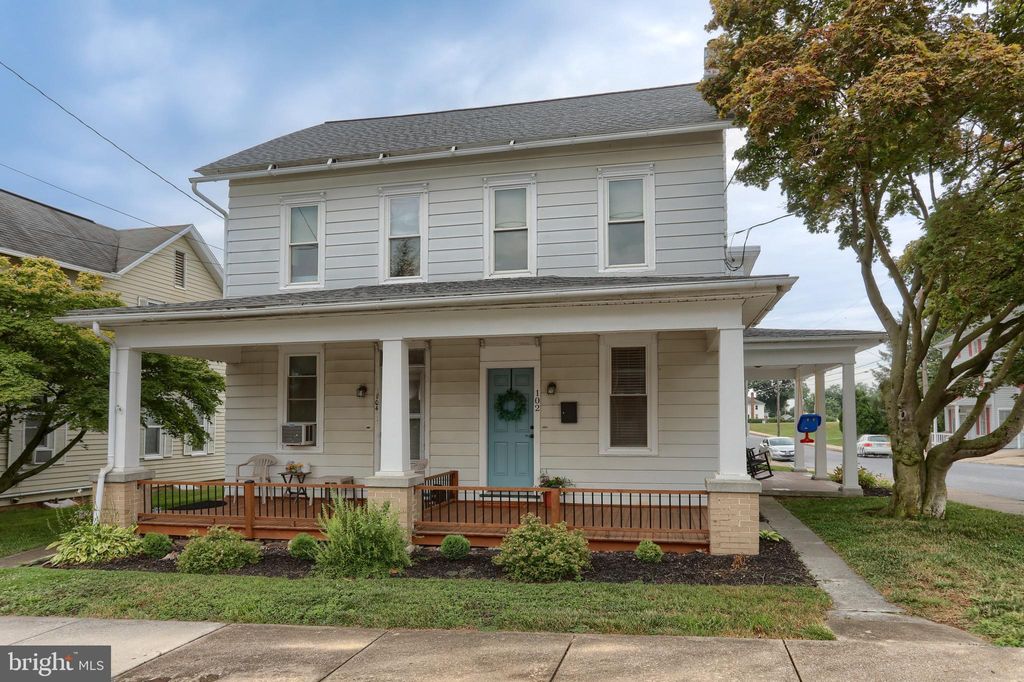 Photo of 102 S 9th Street, Akron, PA 17501 (MLS # PALA2054992)