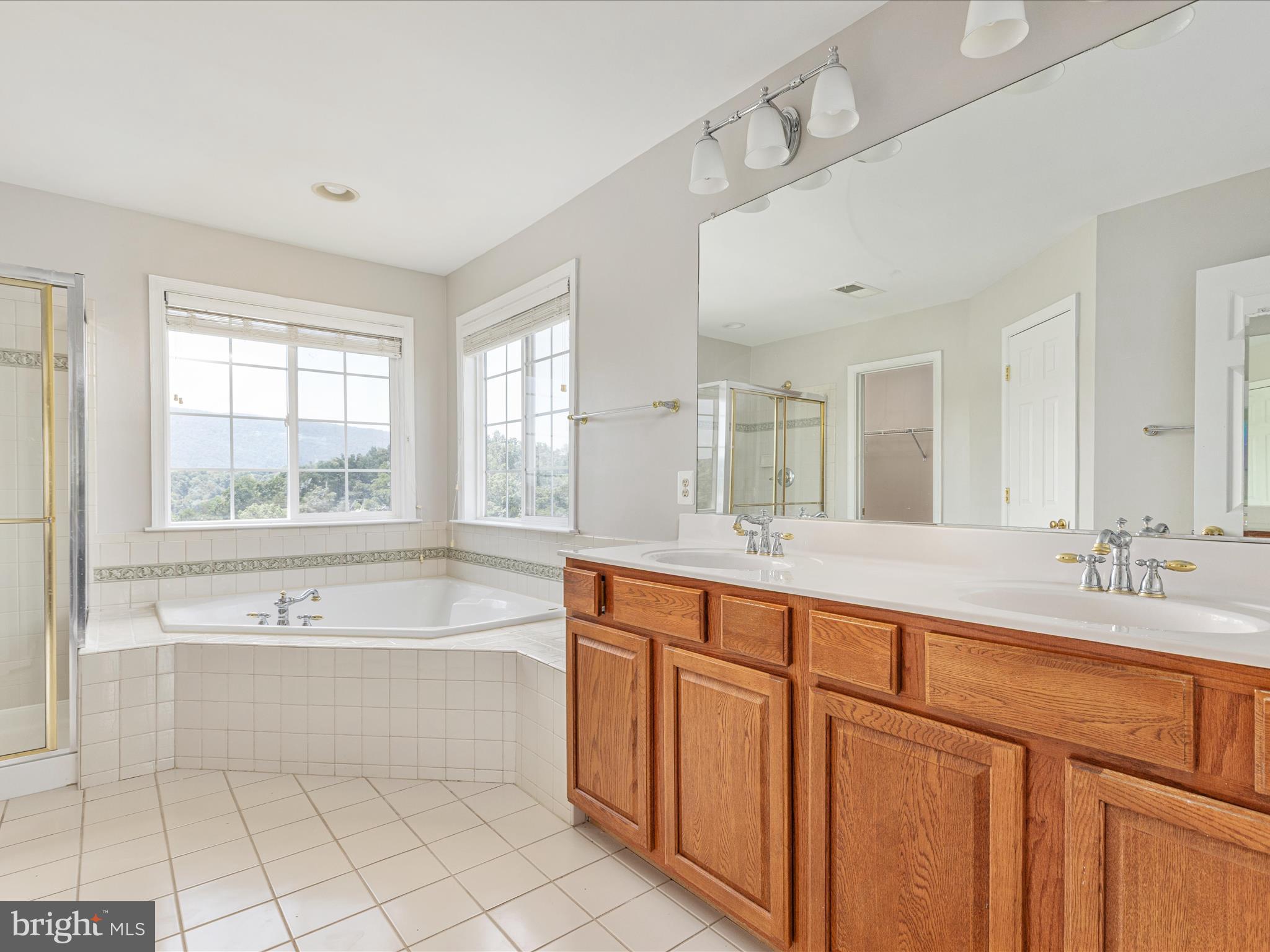 OXBOW ESTATES - Residential