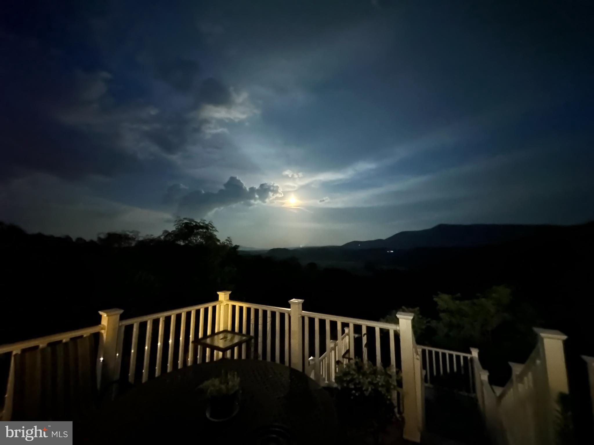 OXBOW ESTATES - Residential