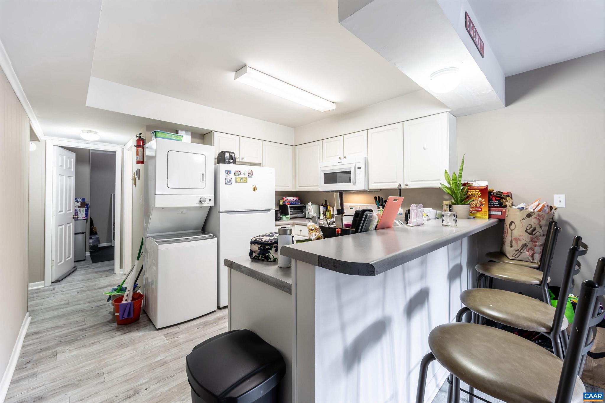 2100 JEFFERSON PARK AVE 10