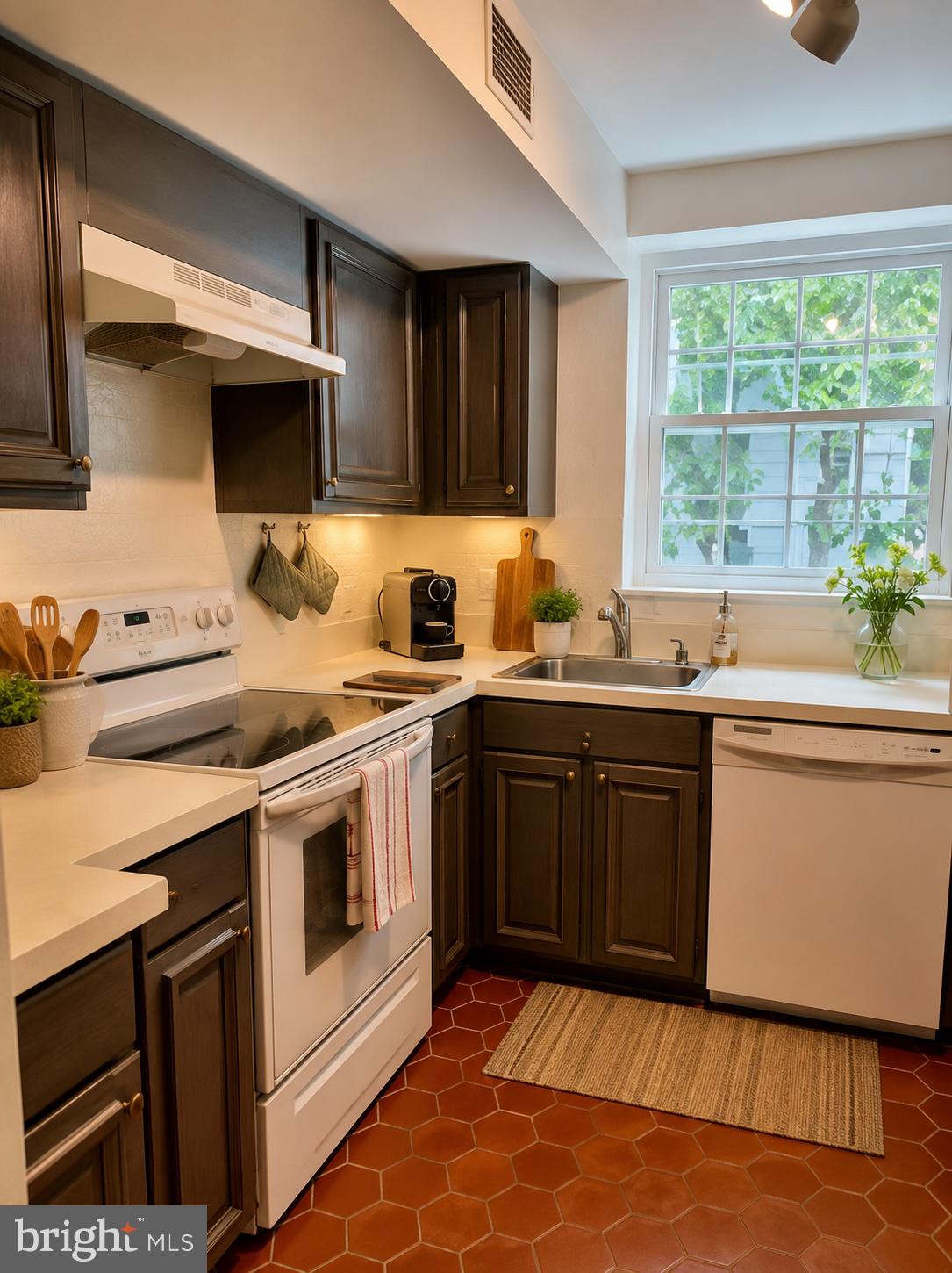 3801 NEWARK STREET NW C429