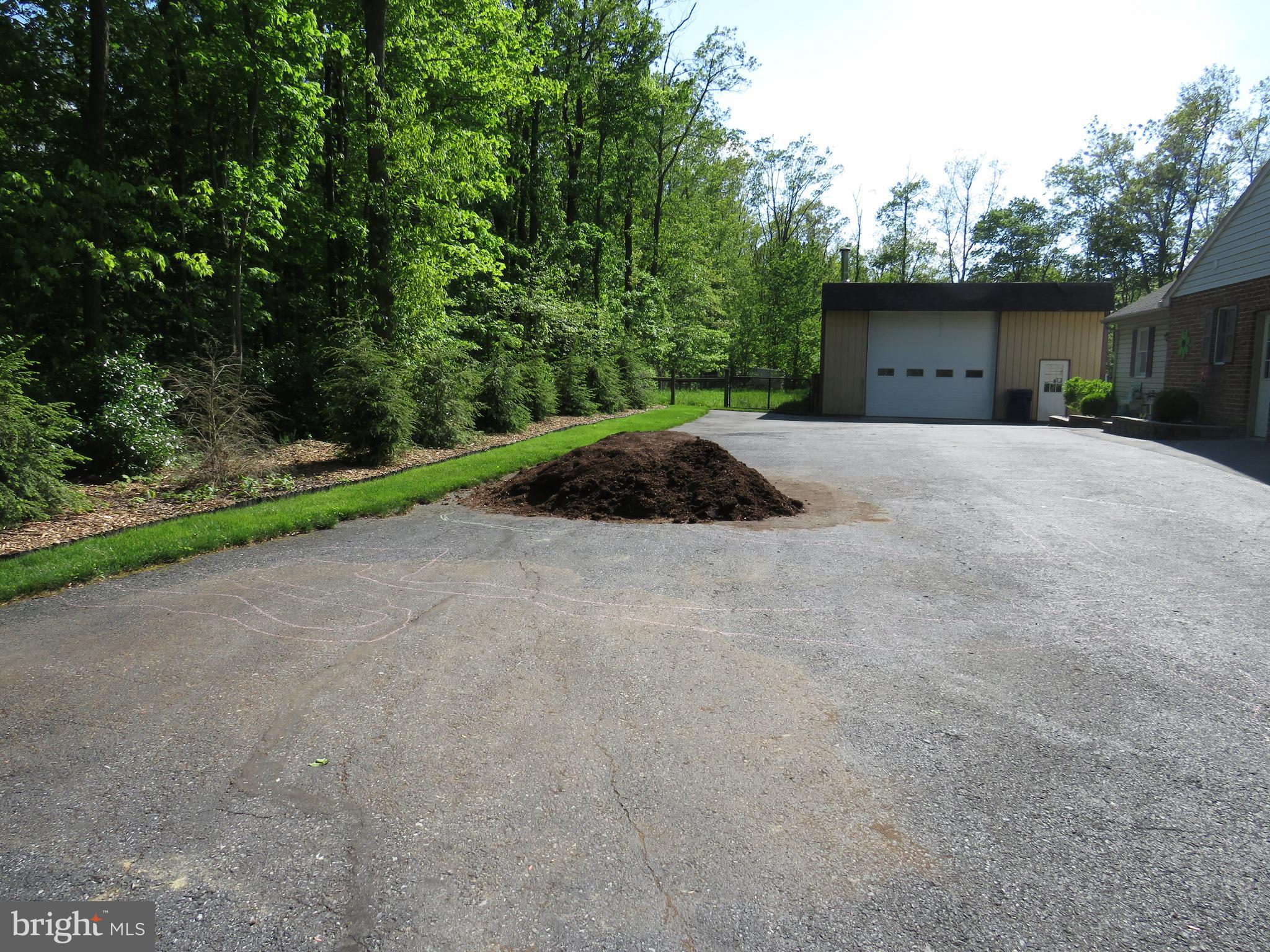 EAST EARL TWP - Residential