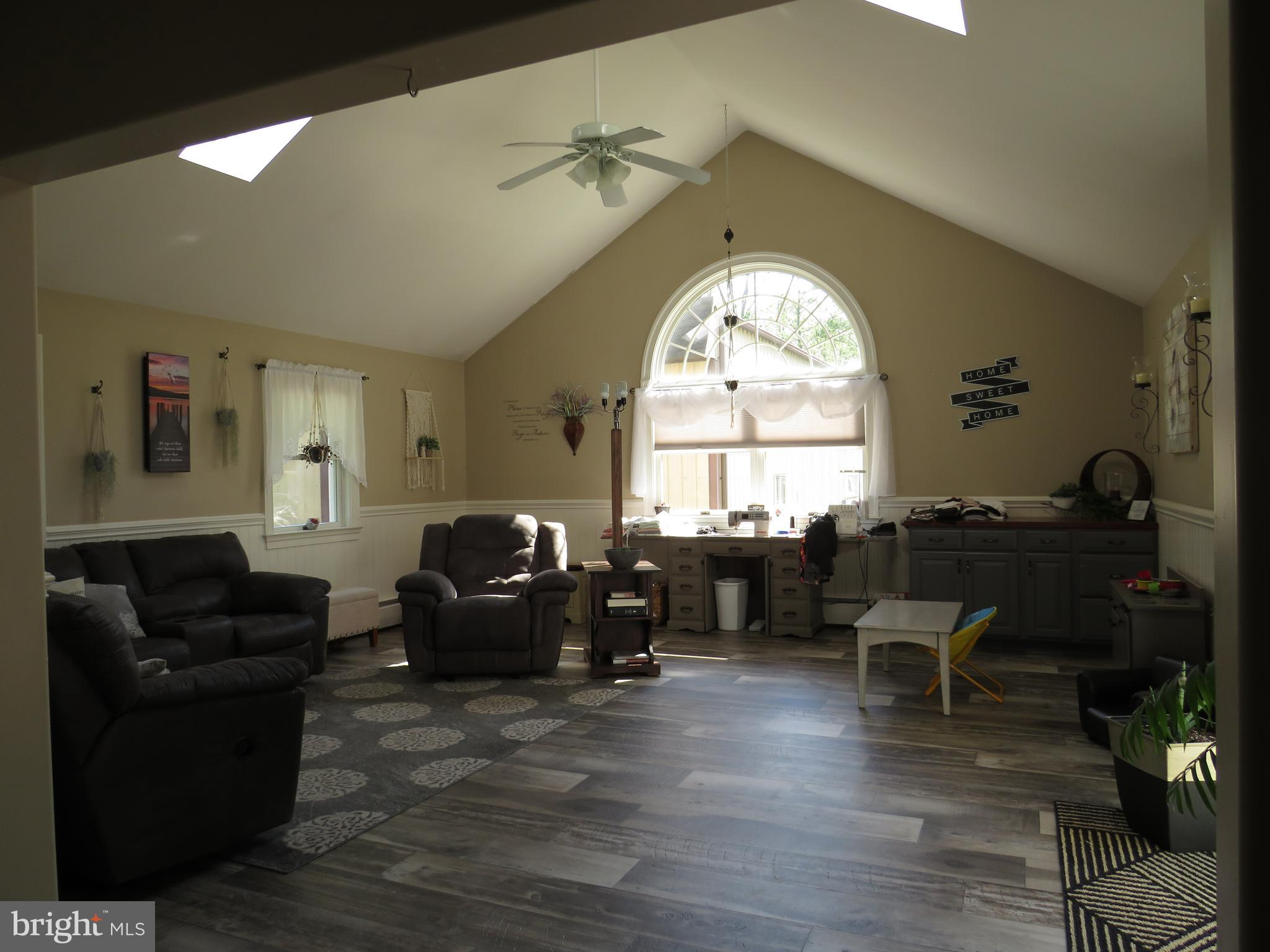 EAST EARL TWP - Residential