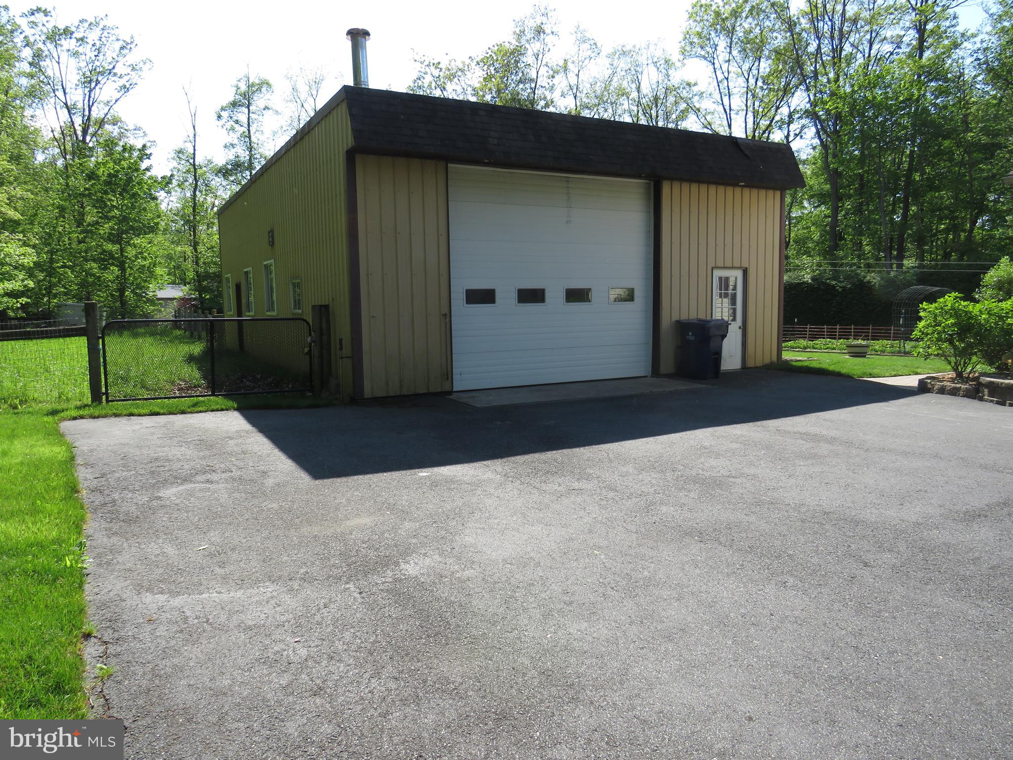 EAST EARL TWP - Residential