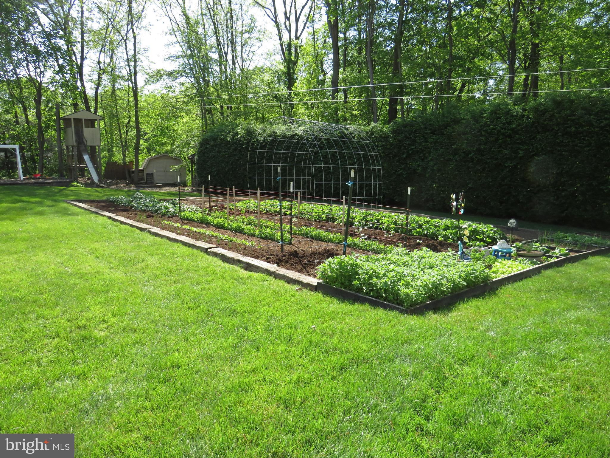 EAST EARL TWP - Residential