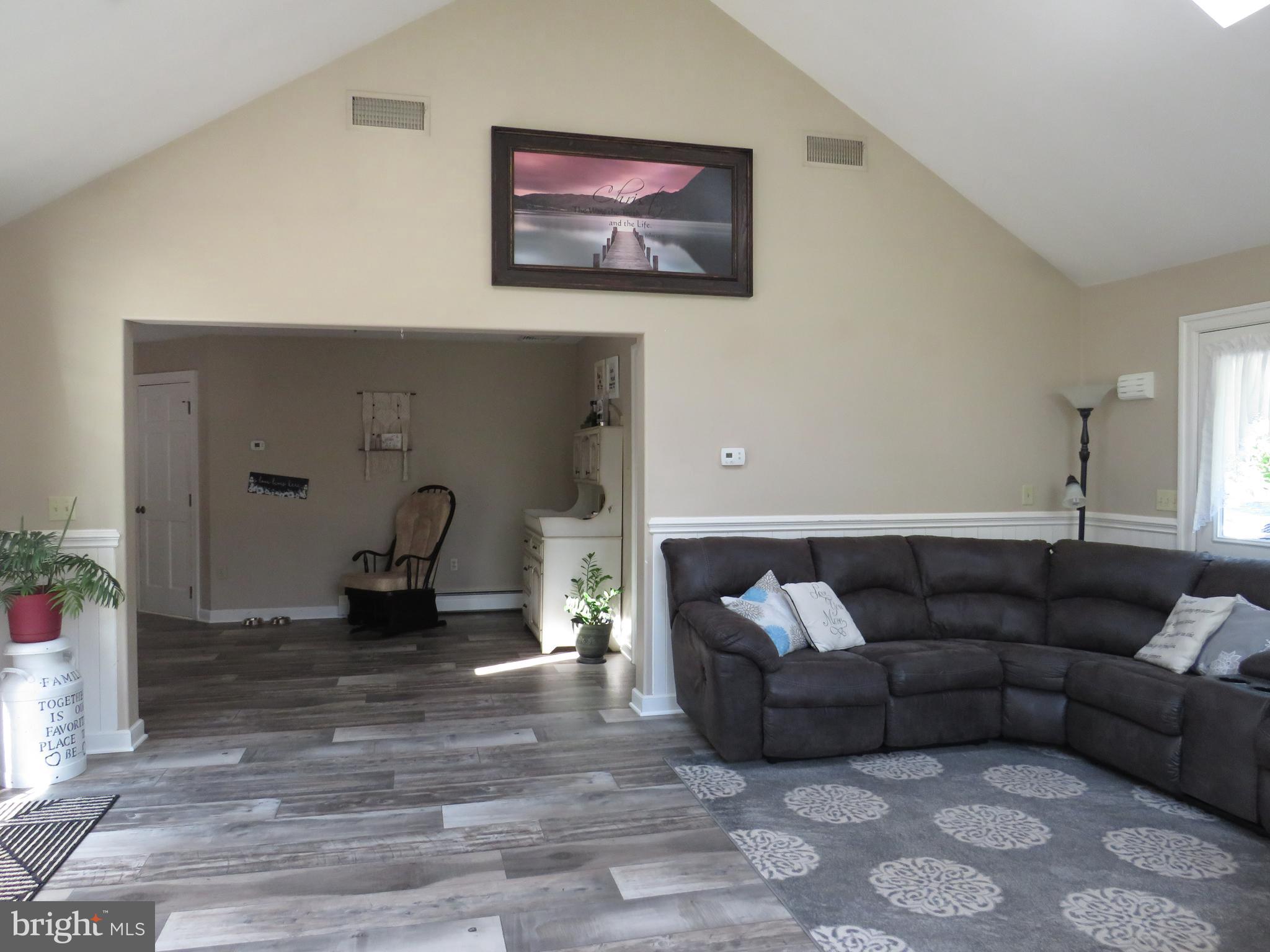 EAST EARL TWP - Residential