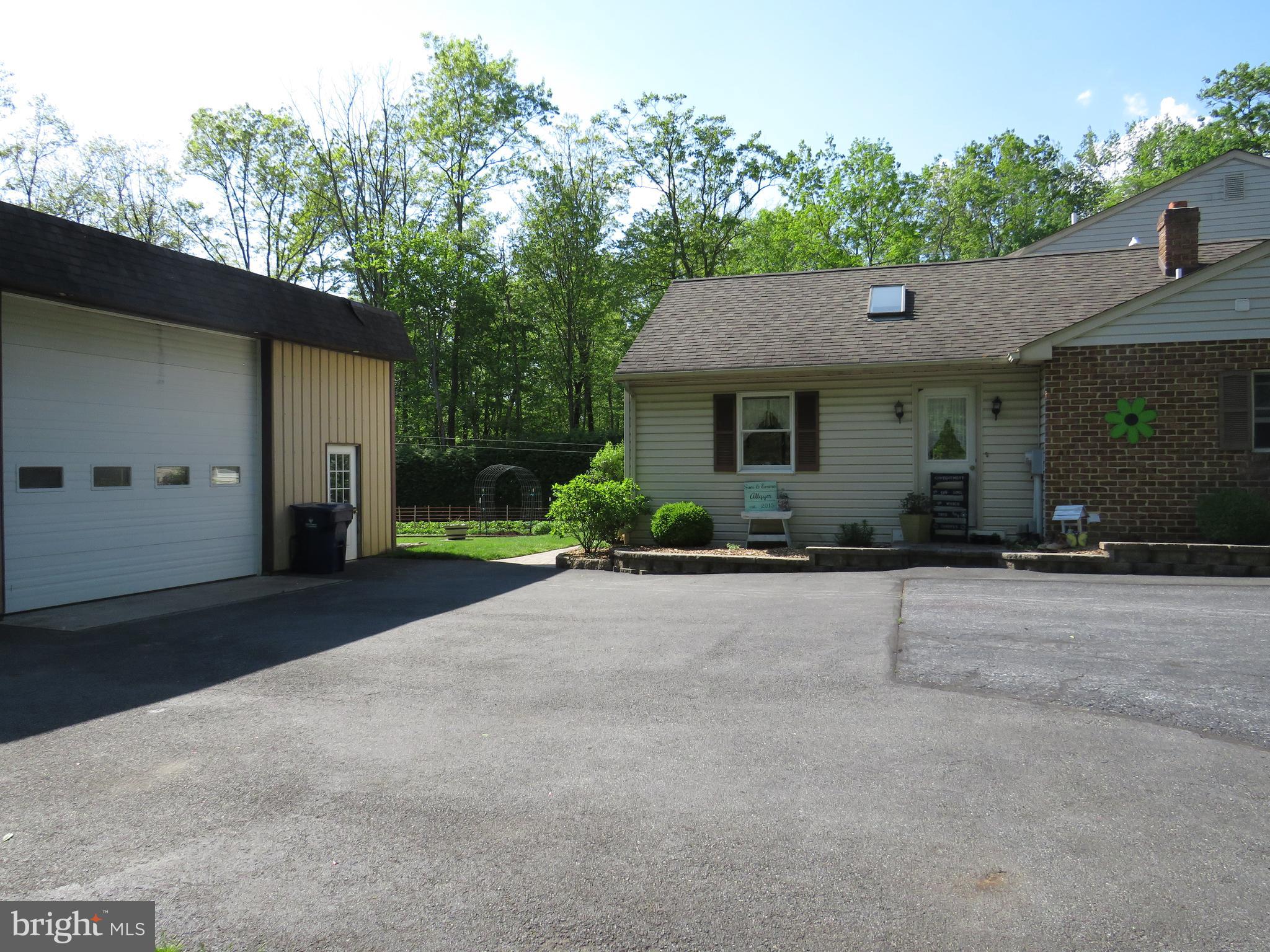 EAST EARL TWP - Residential