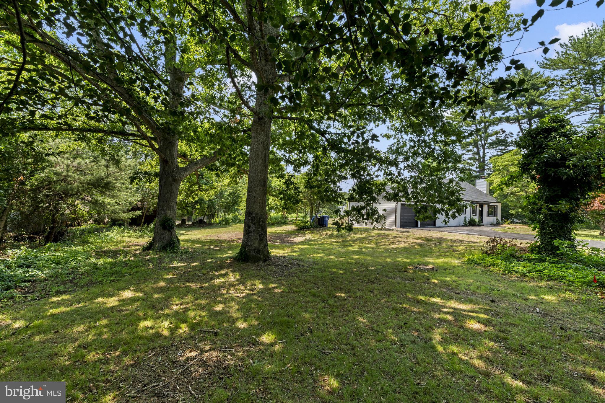2375 KINKORA ROAD