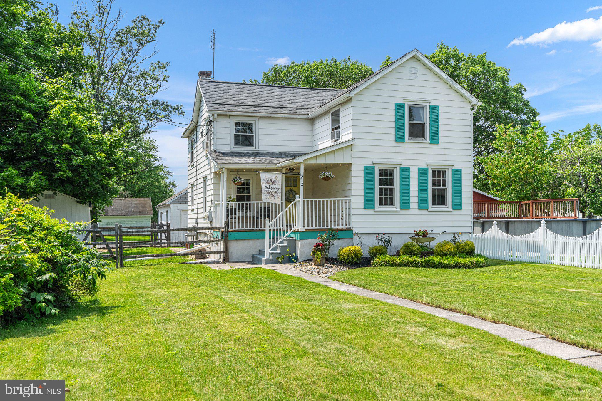 212 N HELLERTOWN AVENUE