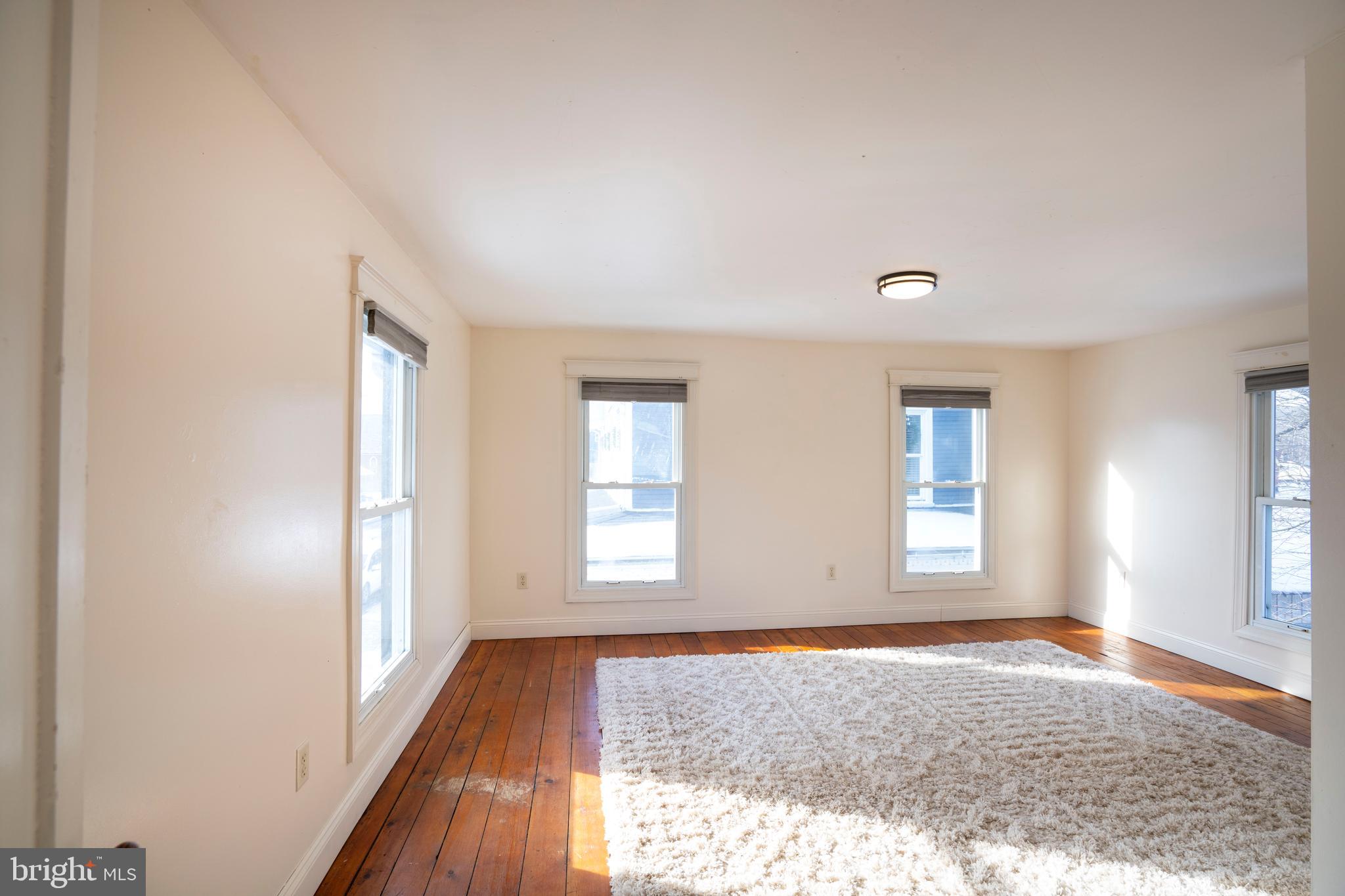 HOWARD - Residential