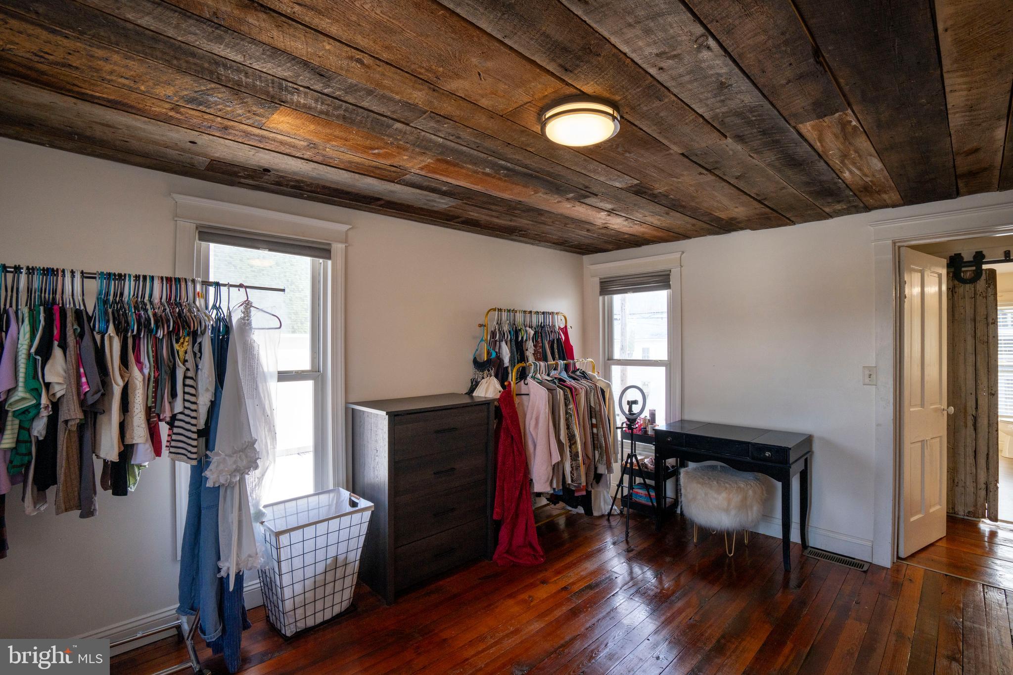 HOWARD - Residential