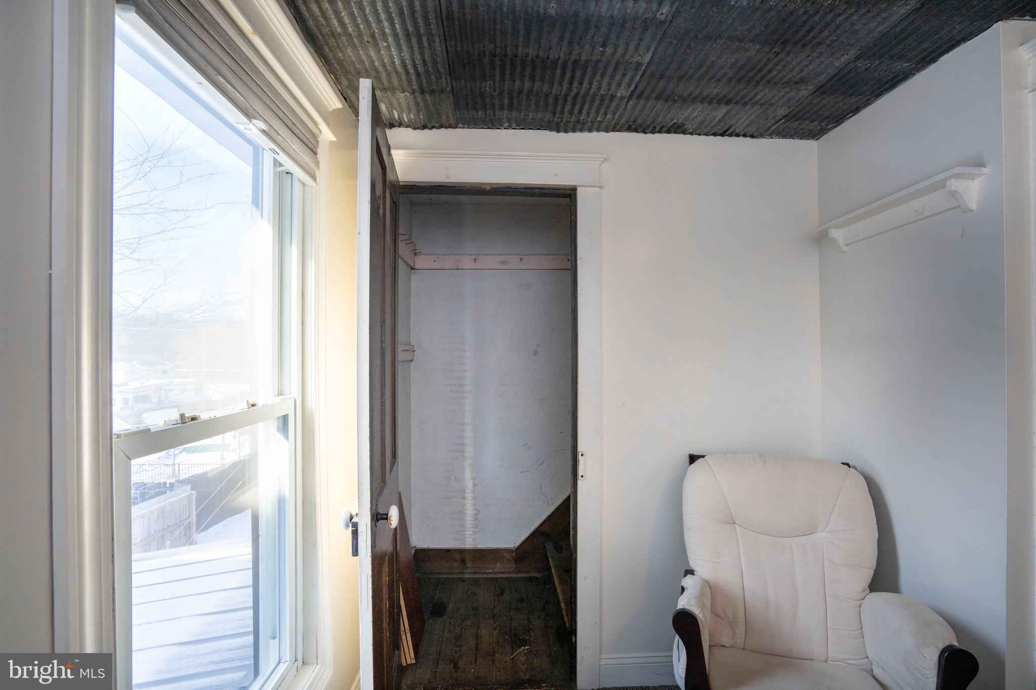 HOWARD - Residential