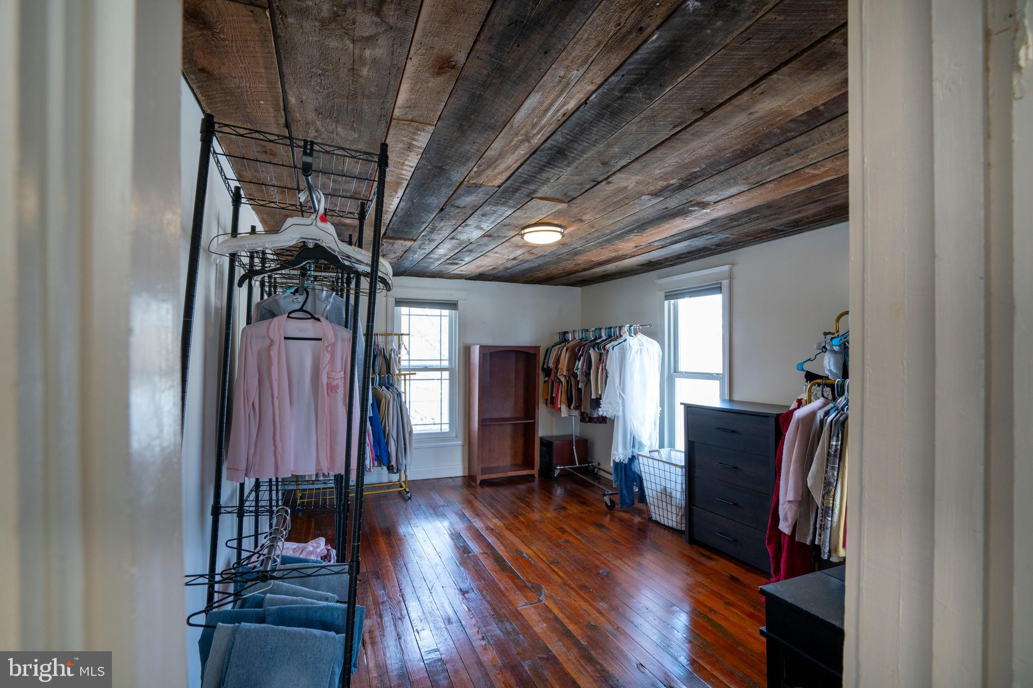 HOWARD - Residential