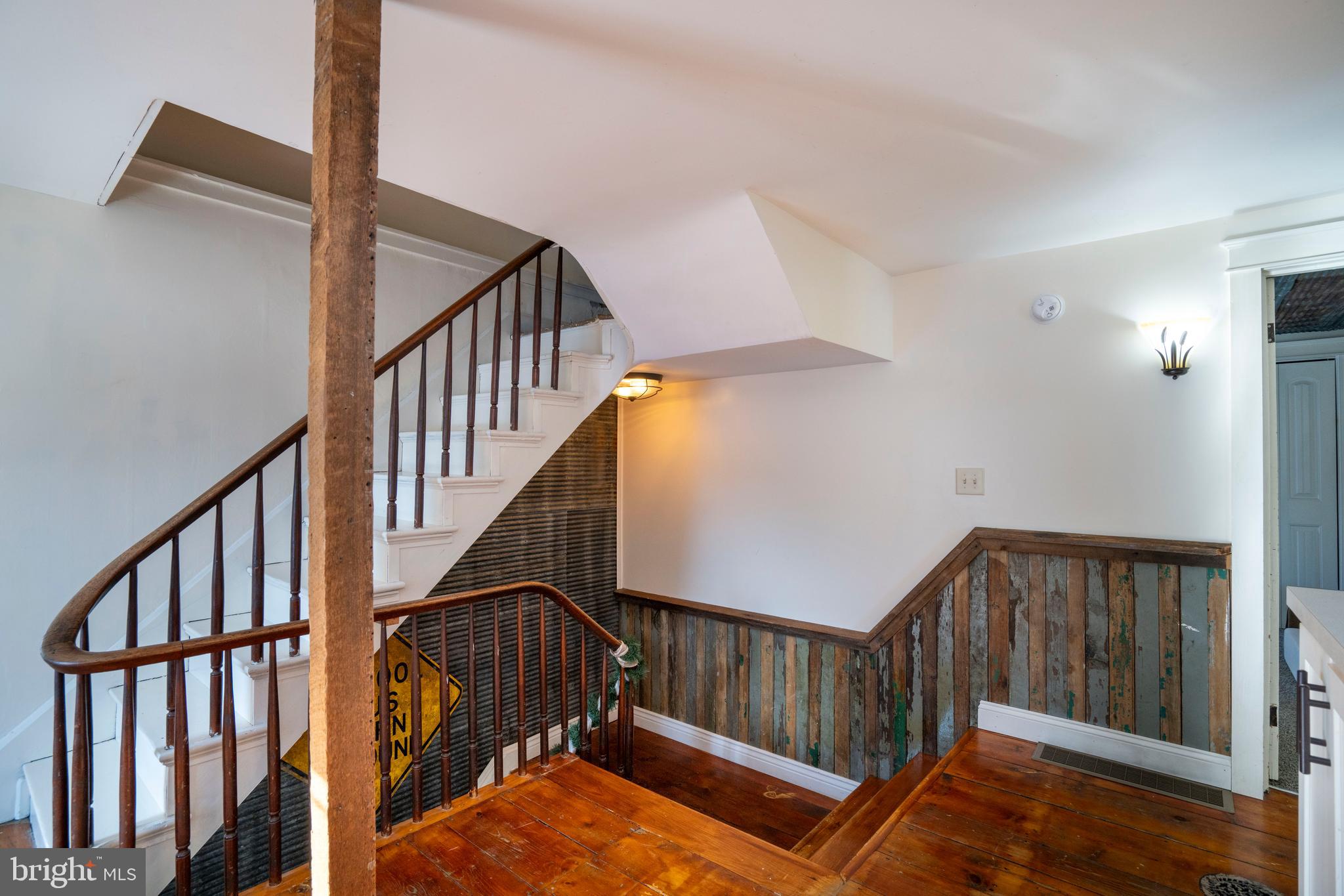 HOWARD - Residential