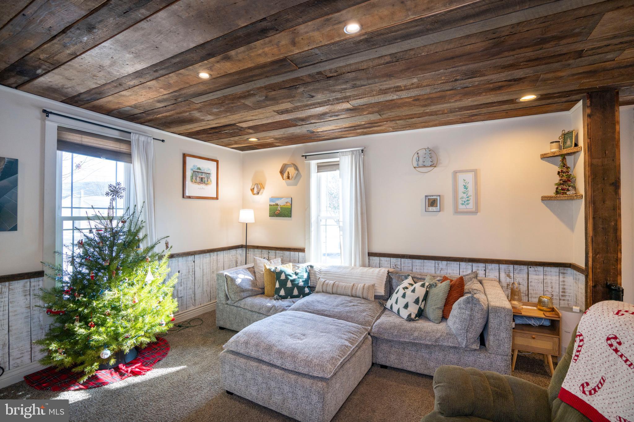 HOWARD - Residential