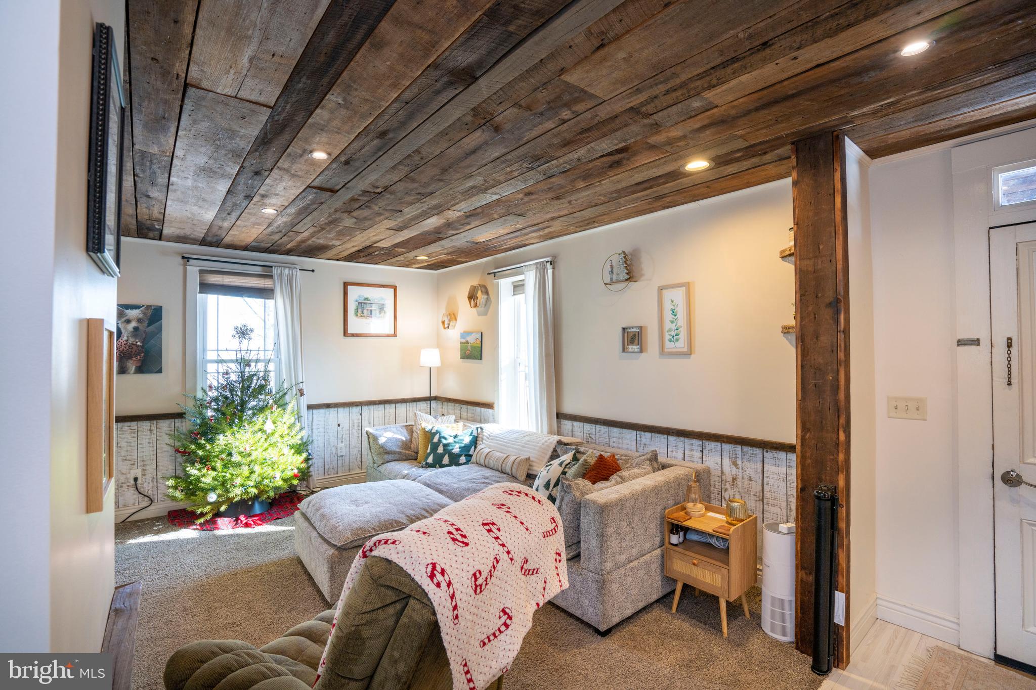 HOWARD - Residential