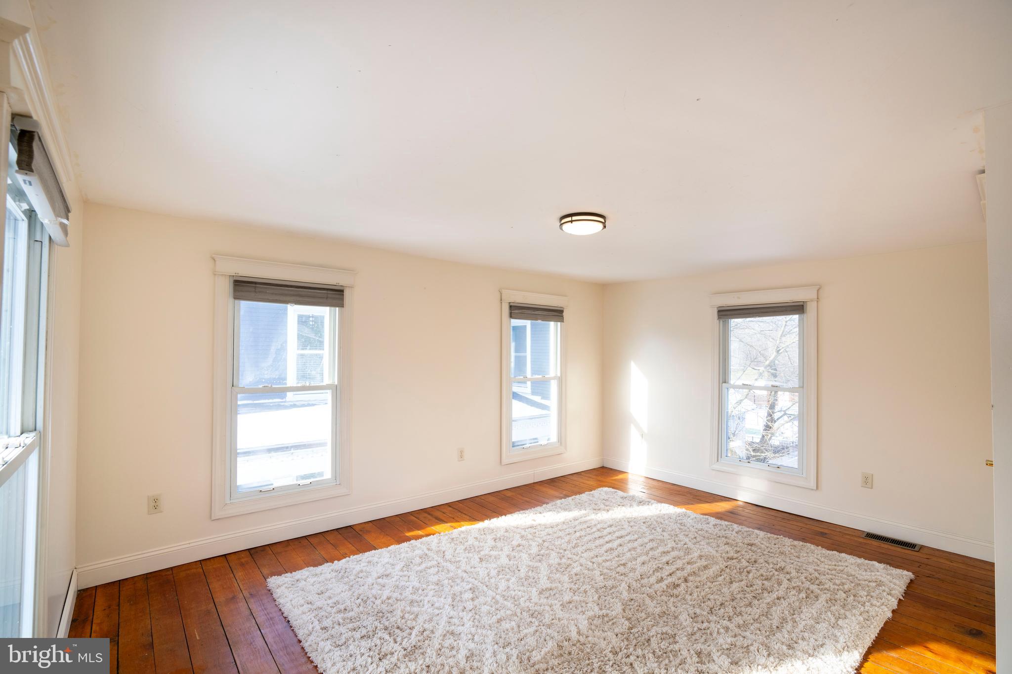 HOWARD - Residential