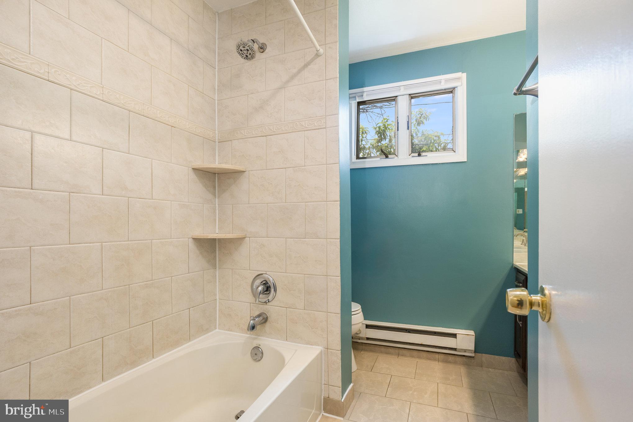 GLENCARLYN - Residential Lease