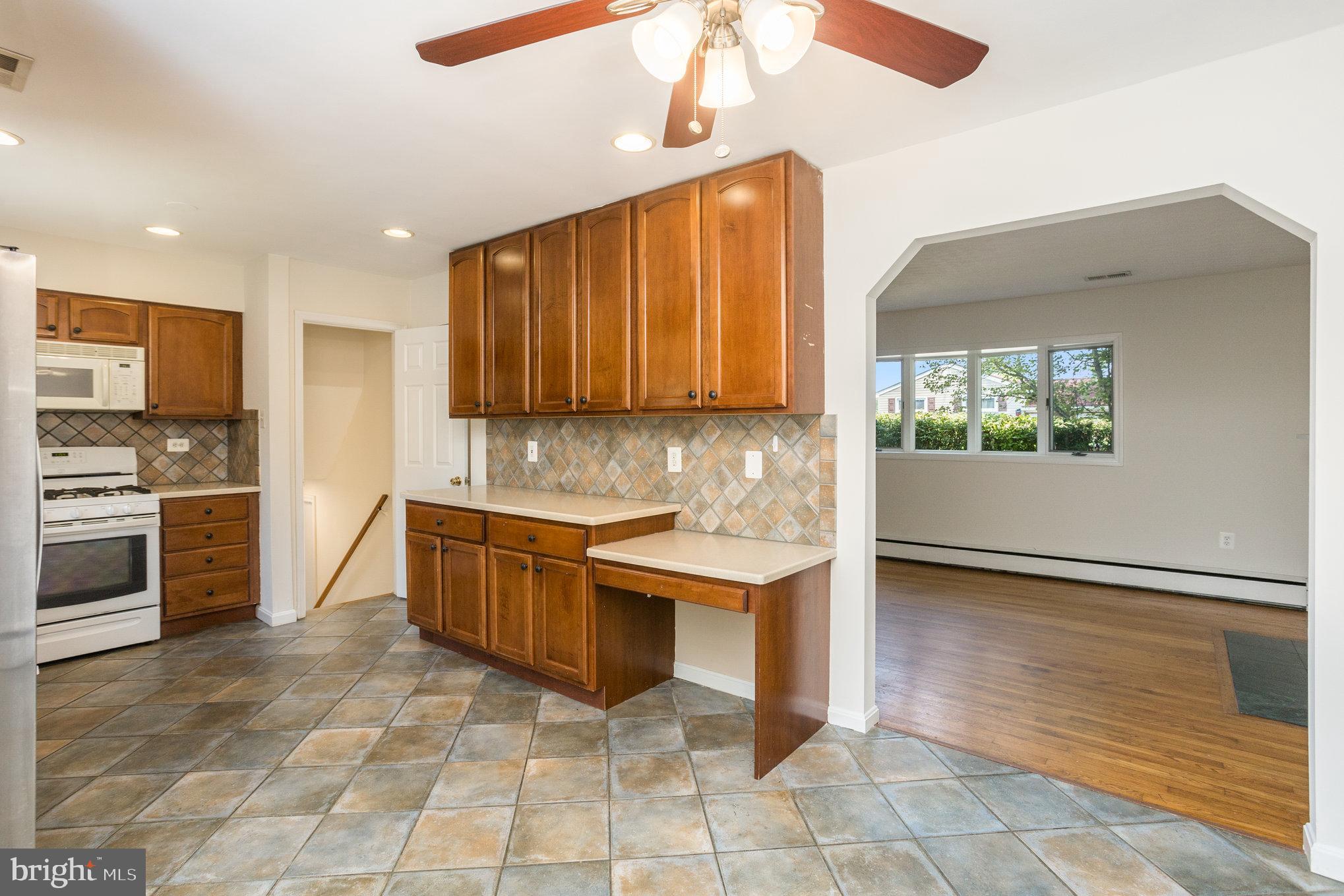 GLENCARLYN - Residential Lease