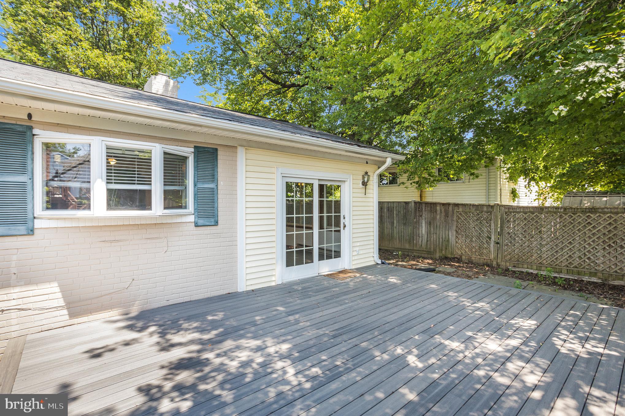 GLENCARLYN - Residential Lease