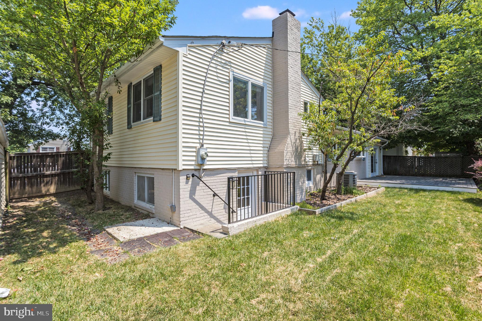 GLENCARLYN - Residential Lease