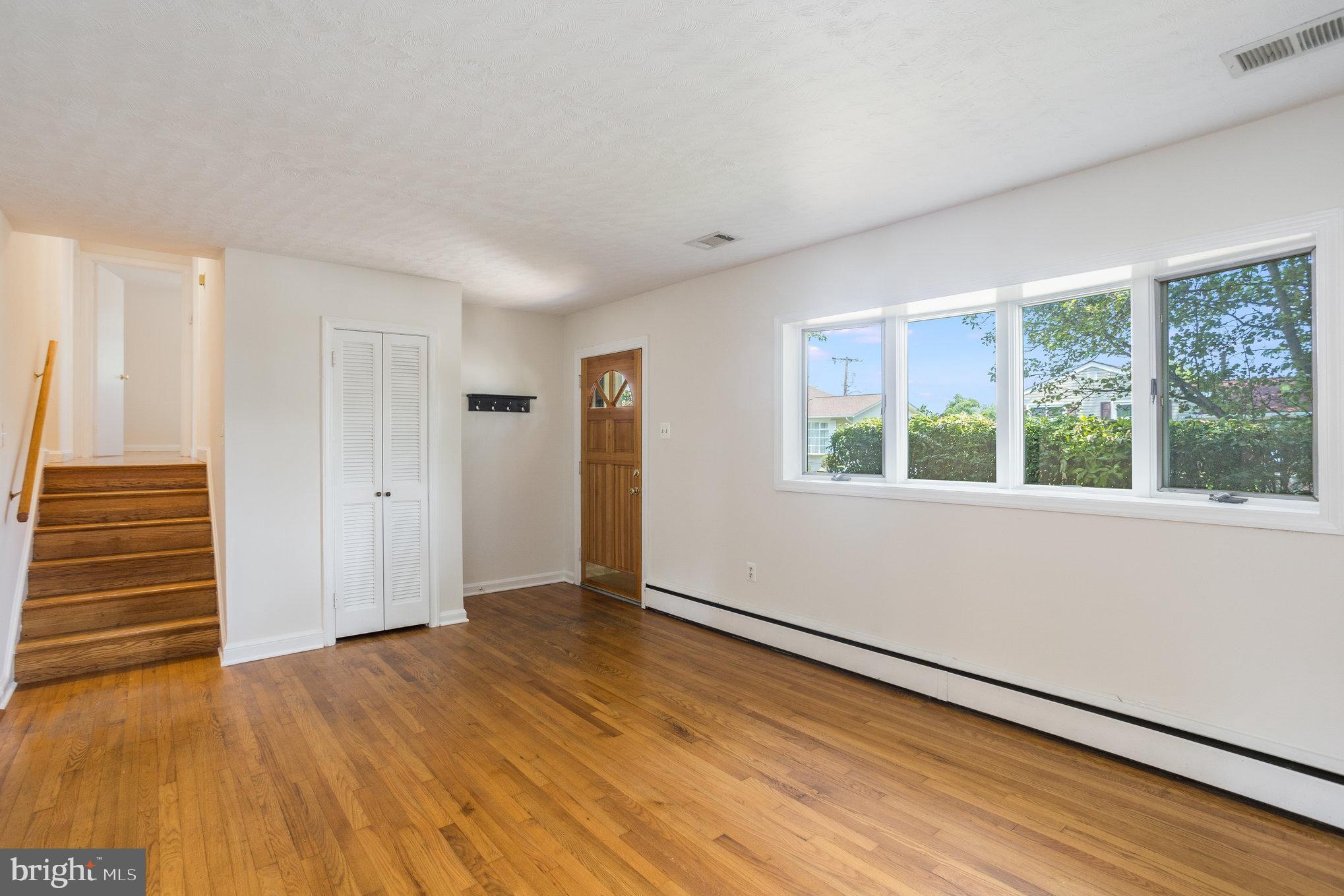 GLENCARLYN - Residential Lease