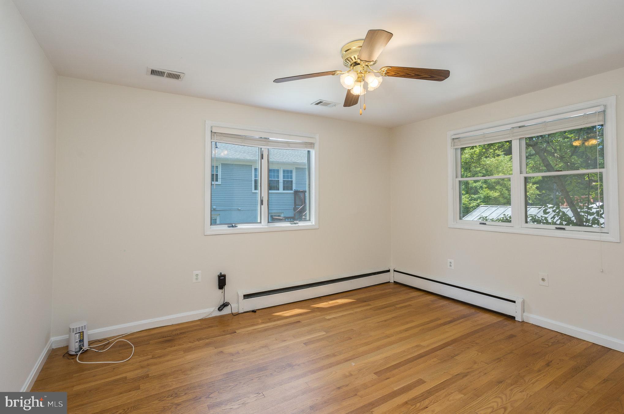 GLENCARLYN - Residential Lease