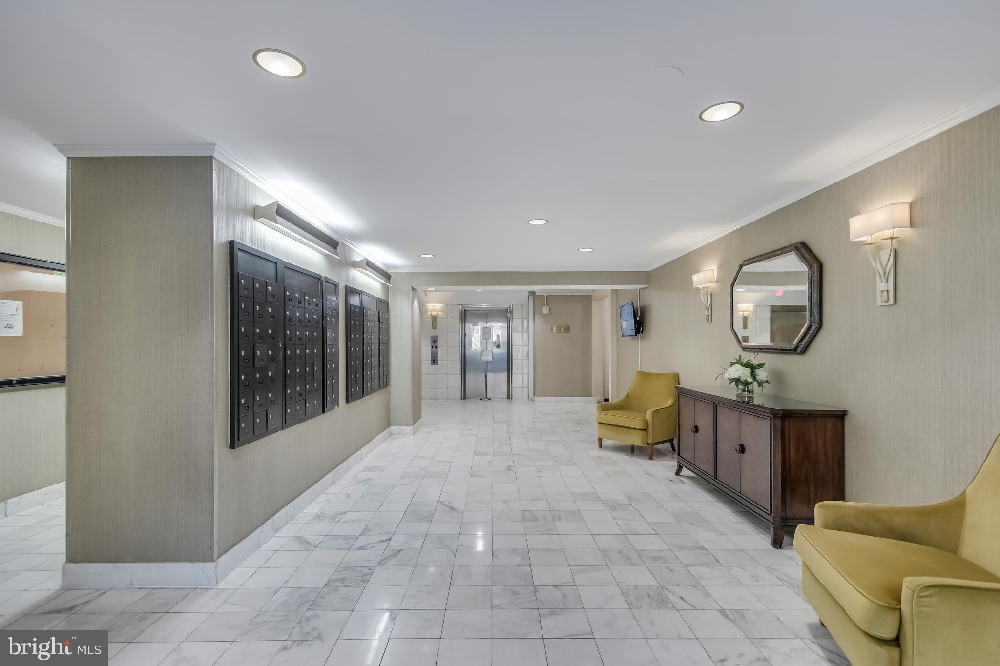 4201 CATHEDRAL AVENUE NW 118W