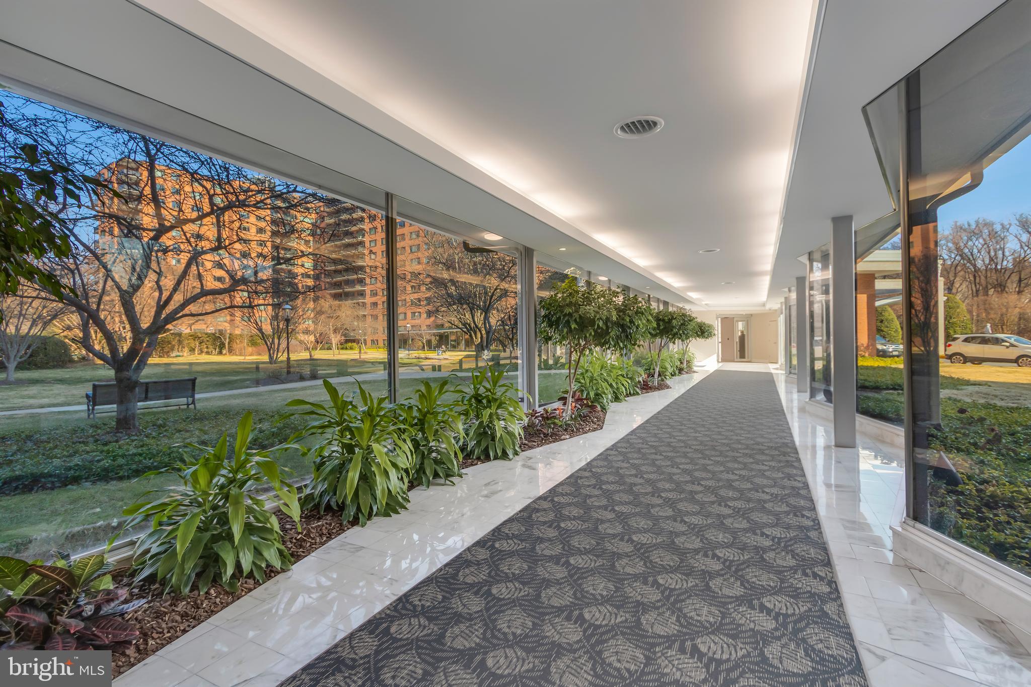 4201 CATHEDRAL AVENUE NW 118W