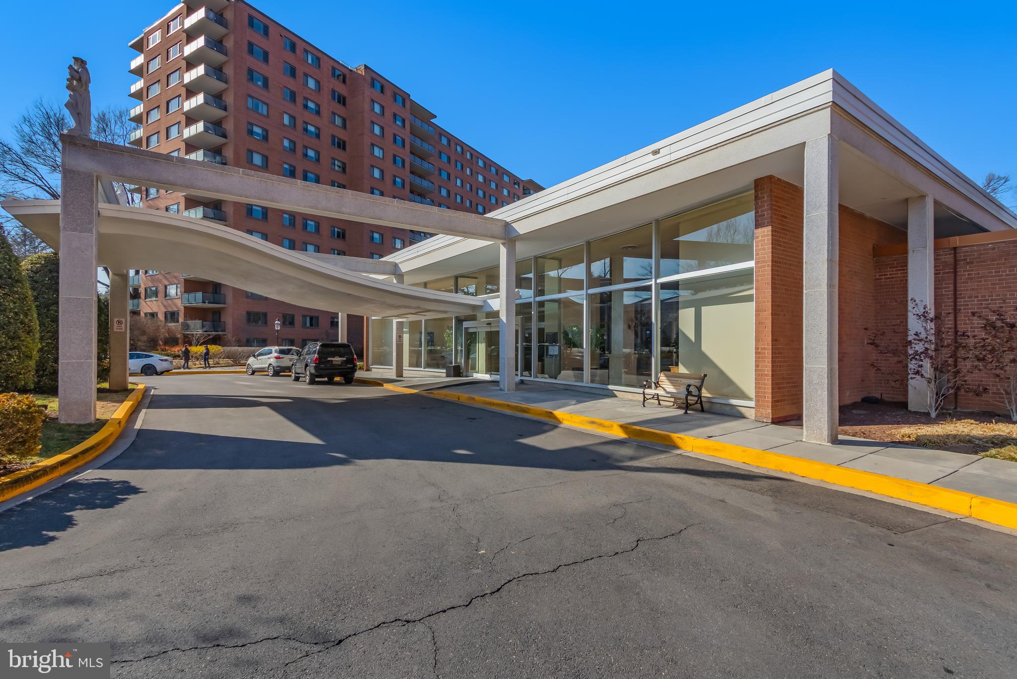 4201 CATHEDRAL AVENUE NW 118W