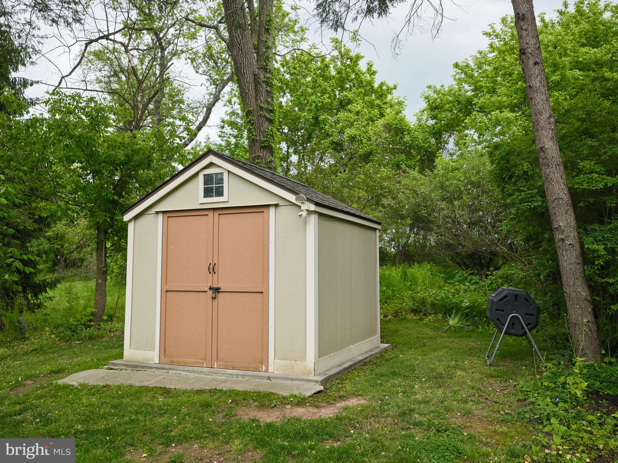 NEW HOPE HILLS - Residential