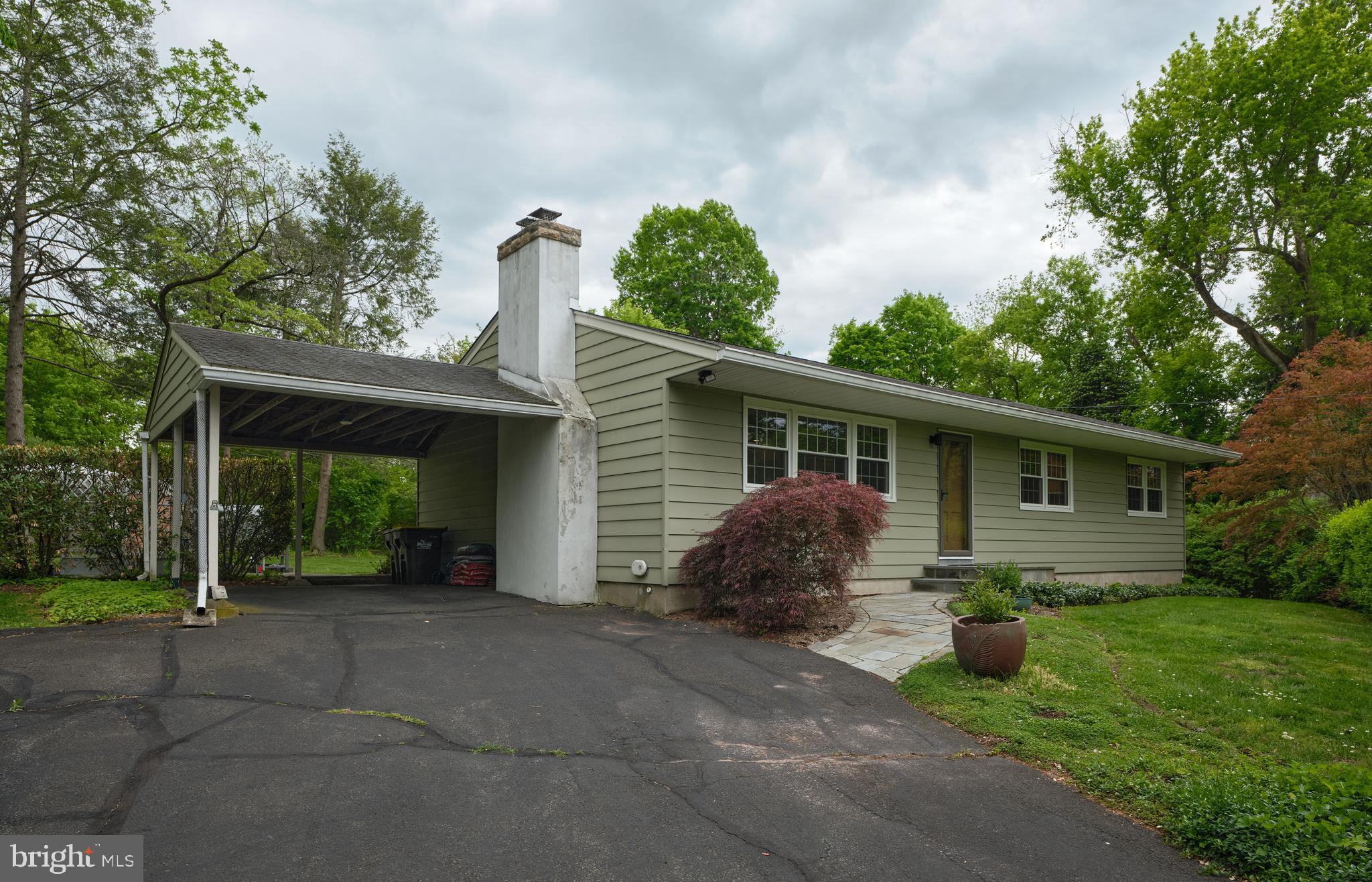 NEW HOPE HILLS - Residential