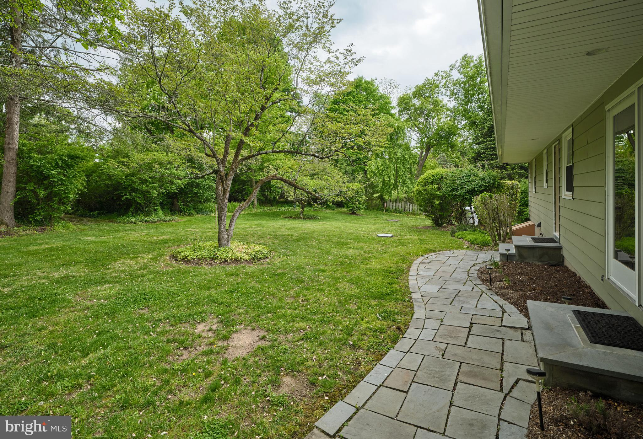 NEW HOPE HILLS - Residential