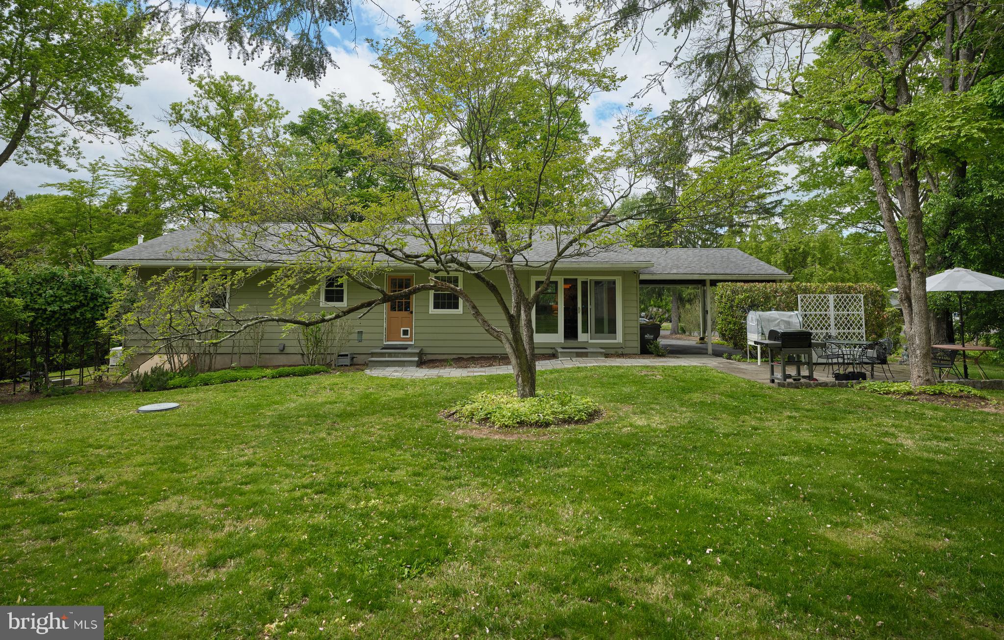 NEW HOPE HILLS - Residential
