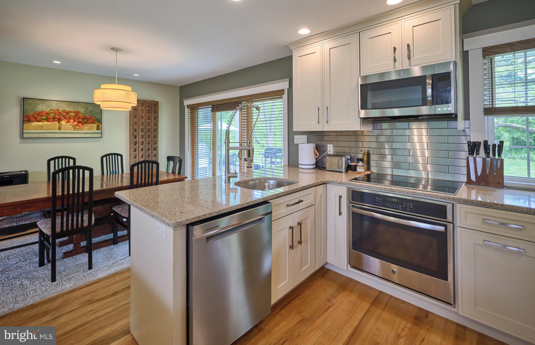 NEW HOPE HILLS - Residential