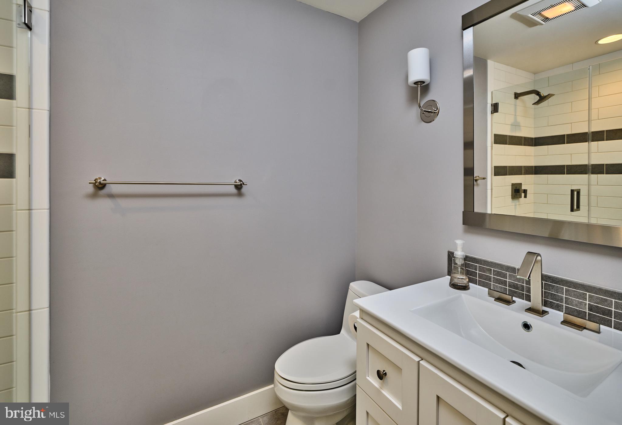 NEW HOPE HILLS - Residential