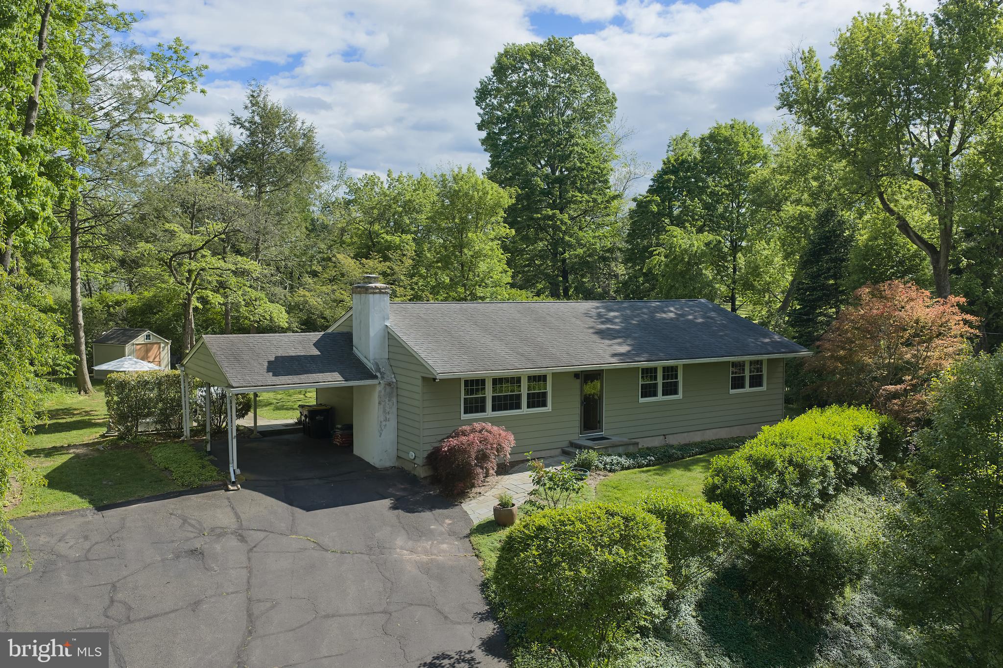 NEW HOPE HILLS - Residential