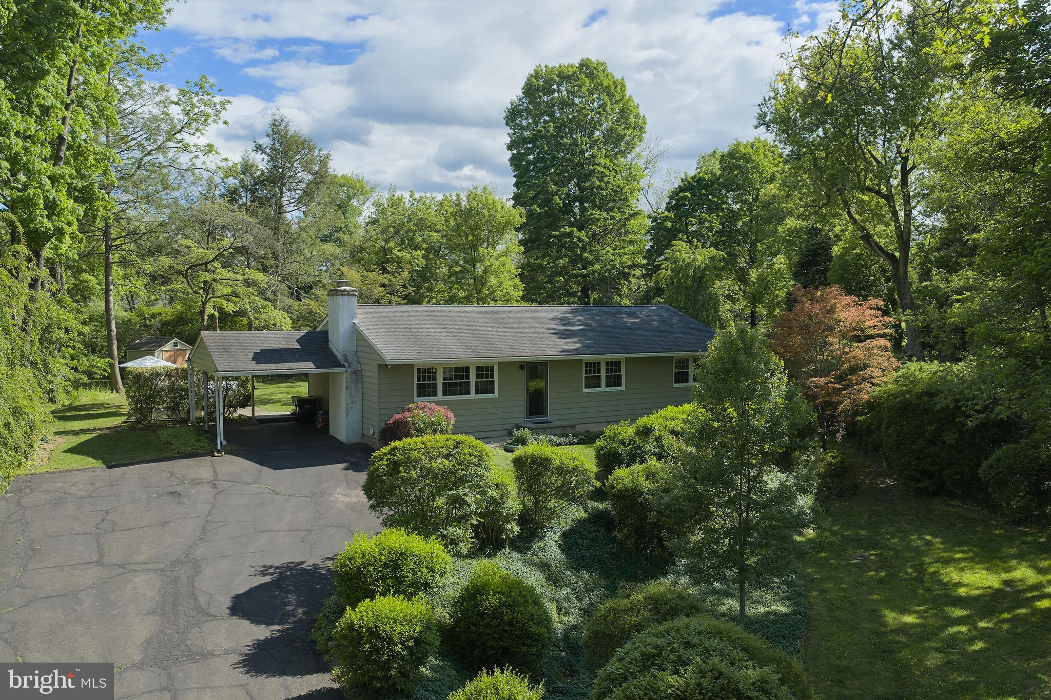 NEW HOPE HILLS - Residential