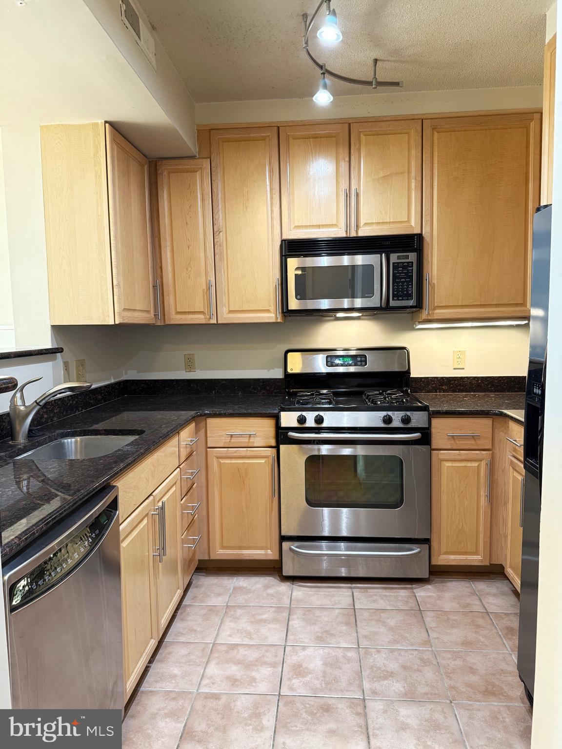 MERCER - Residential Lease