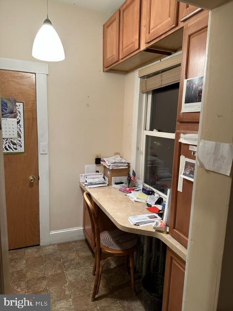 WINDSOR HILLS - Residential