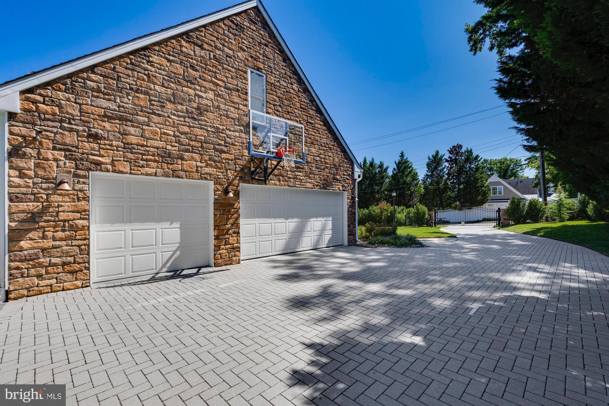 BALLANTRAE - Residential