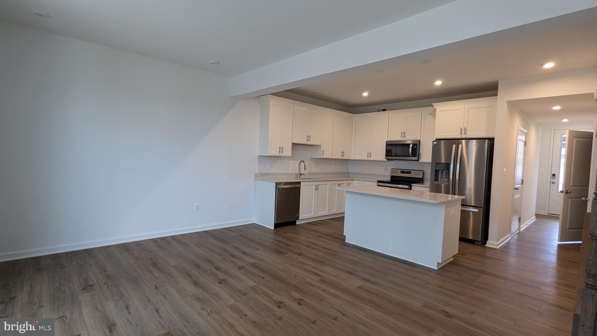 KING'S CROSSING - Residential Lease