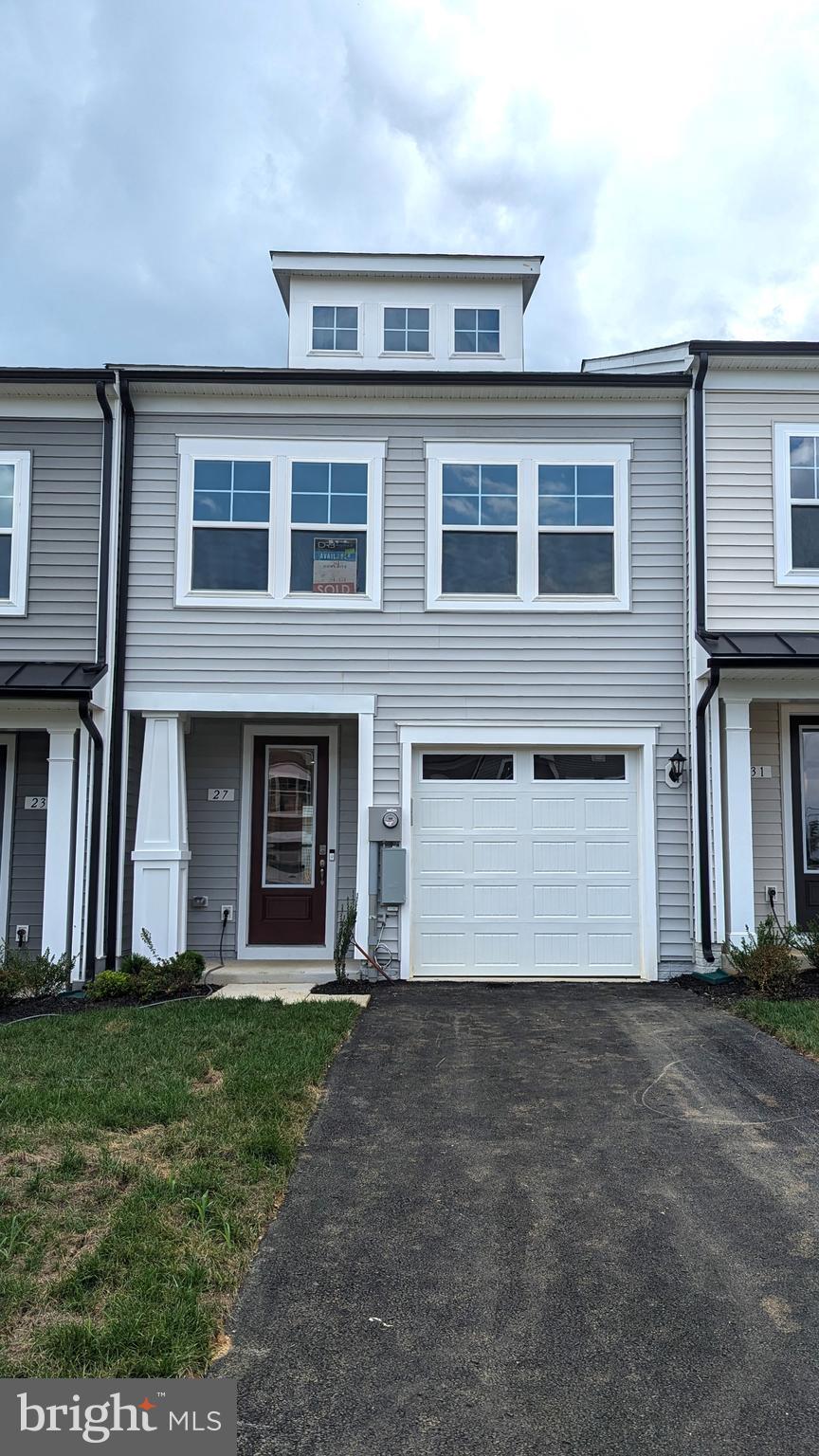 KING'S CROSSING - Residential Lease