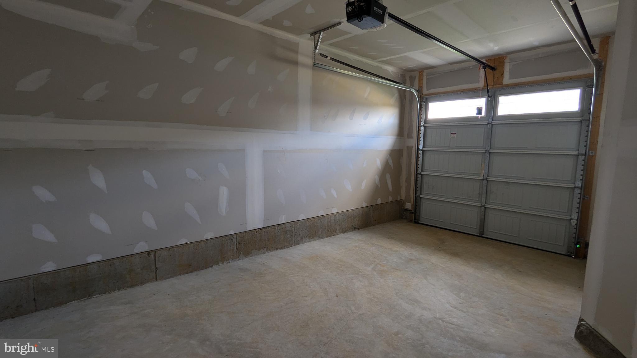 KING'S CROSSING - Residential Lease