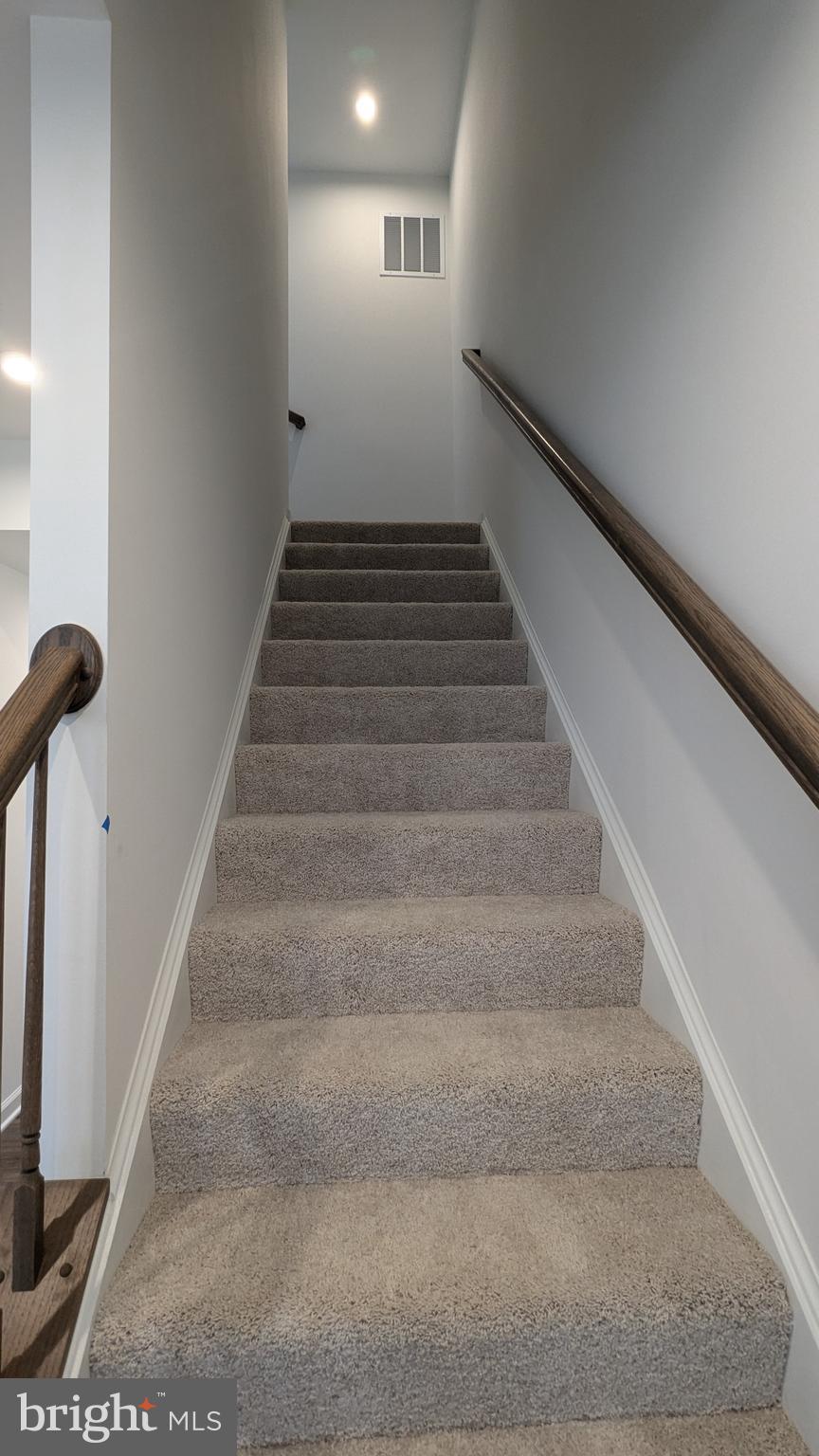 KING'S CROSSING - Residential Lease